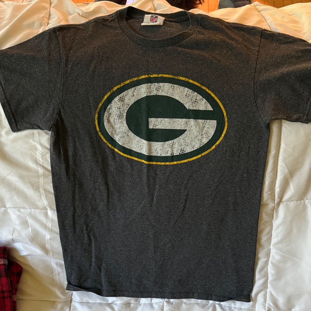 NFL Green Bay Packers Charcoal Tee - Distressed Logo - Youth Large